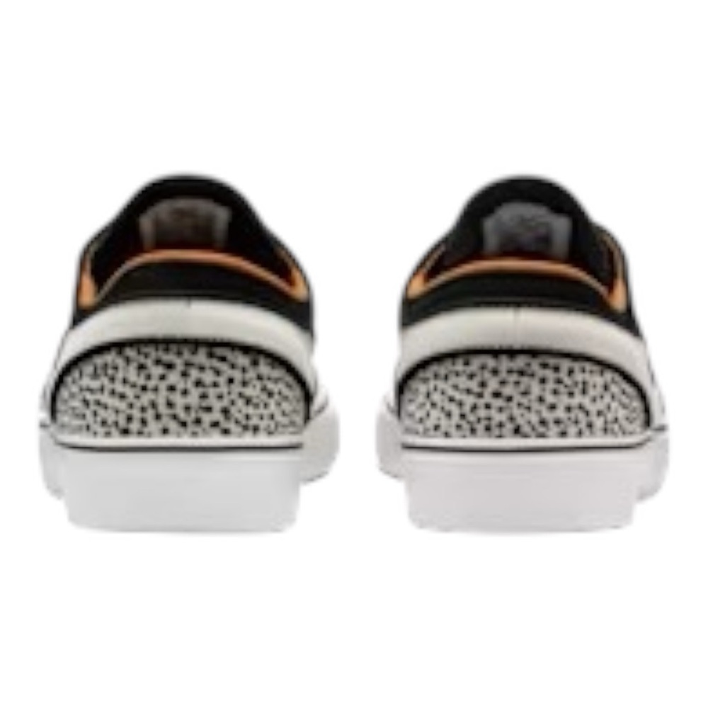 Nike White and Black Sneakers - Picture 3 of 7